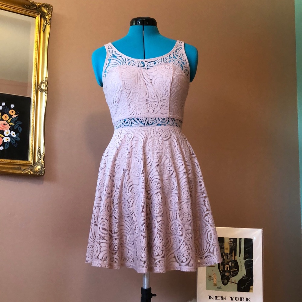 Lace two piece illusion sleeveless dress